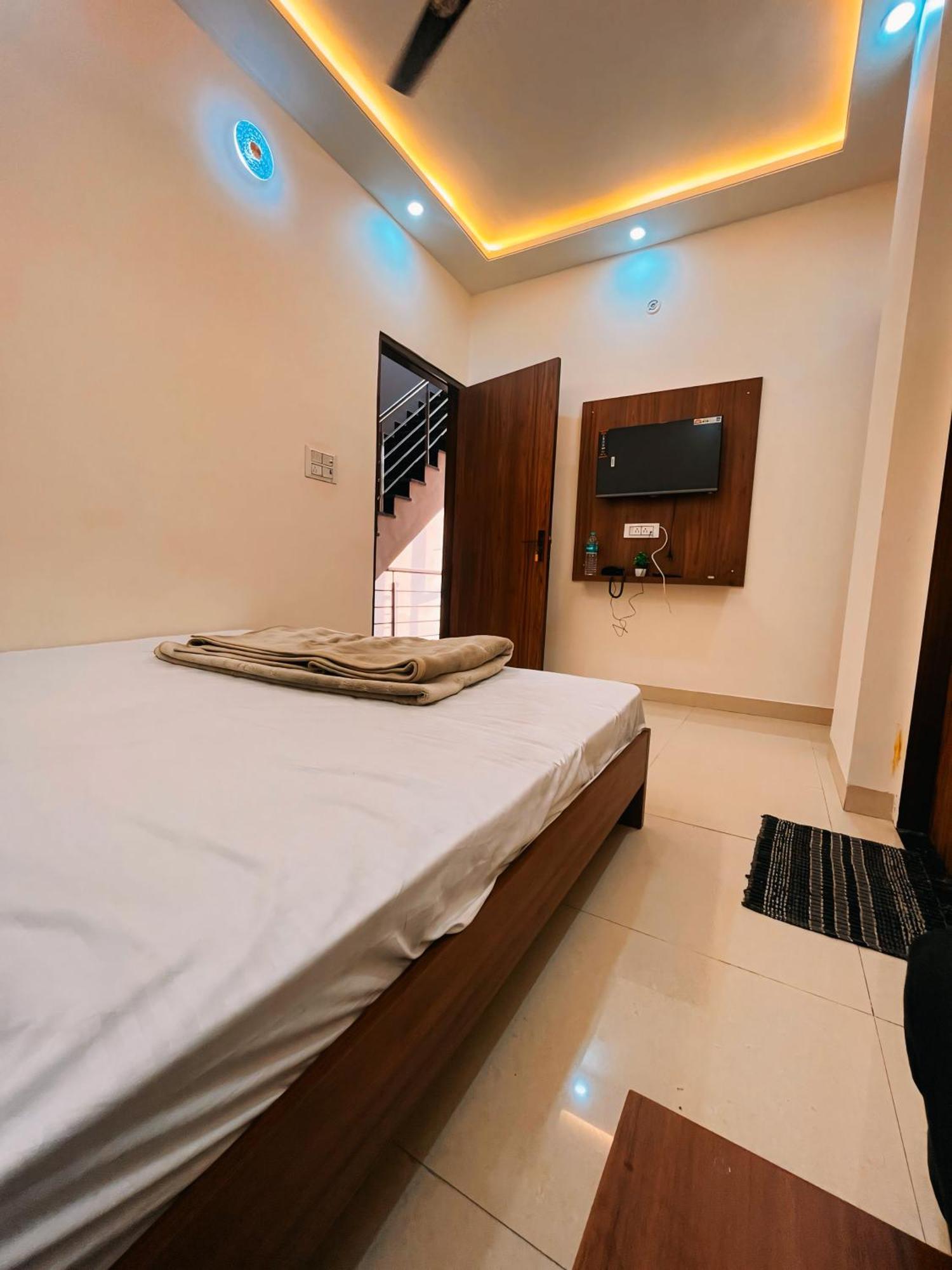 Hotel Pooja Divisione di Jaipur Esterno foto